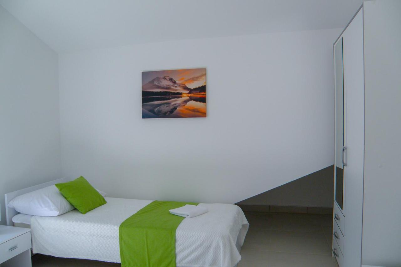 Lada Apartmani Novalja Εξωτερικό φωτογραφία